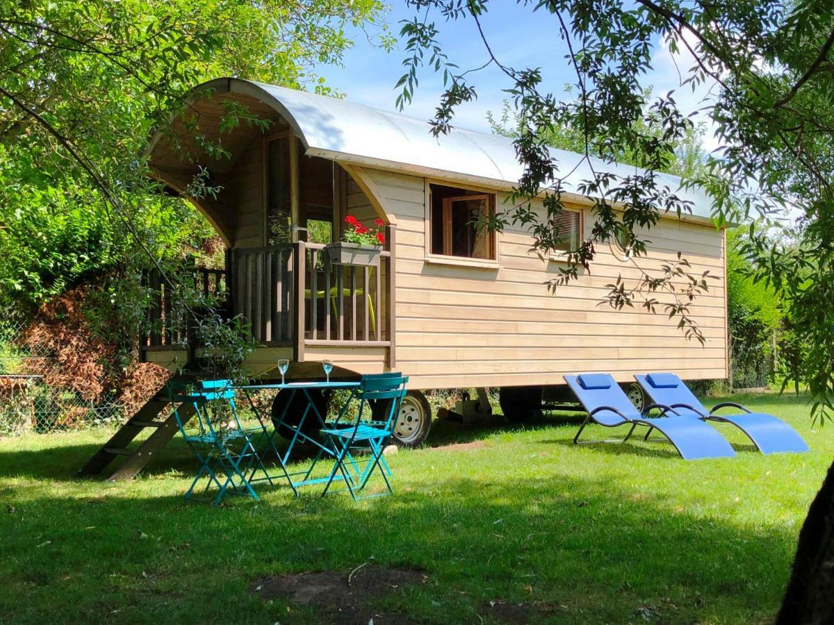 Millygite Chalet-On-Wheels By The River Екстериор снимка