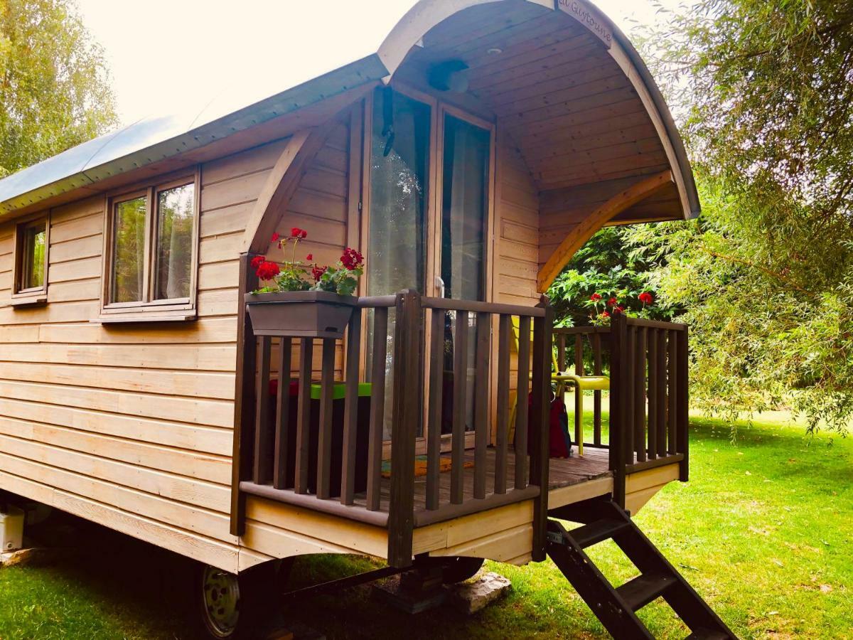 Millygite Chalet-On-Wheels By The River Екстериор снимка
