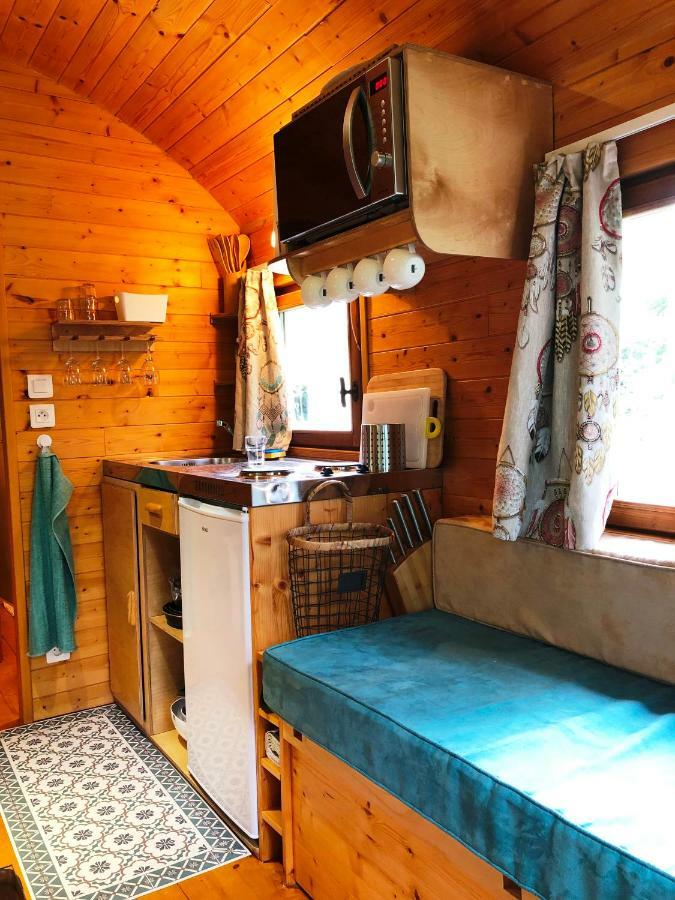 Millygite Chalet-On-Wheels By The River Екстериор снимка